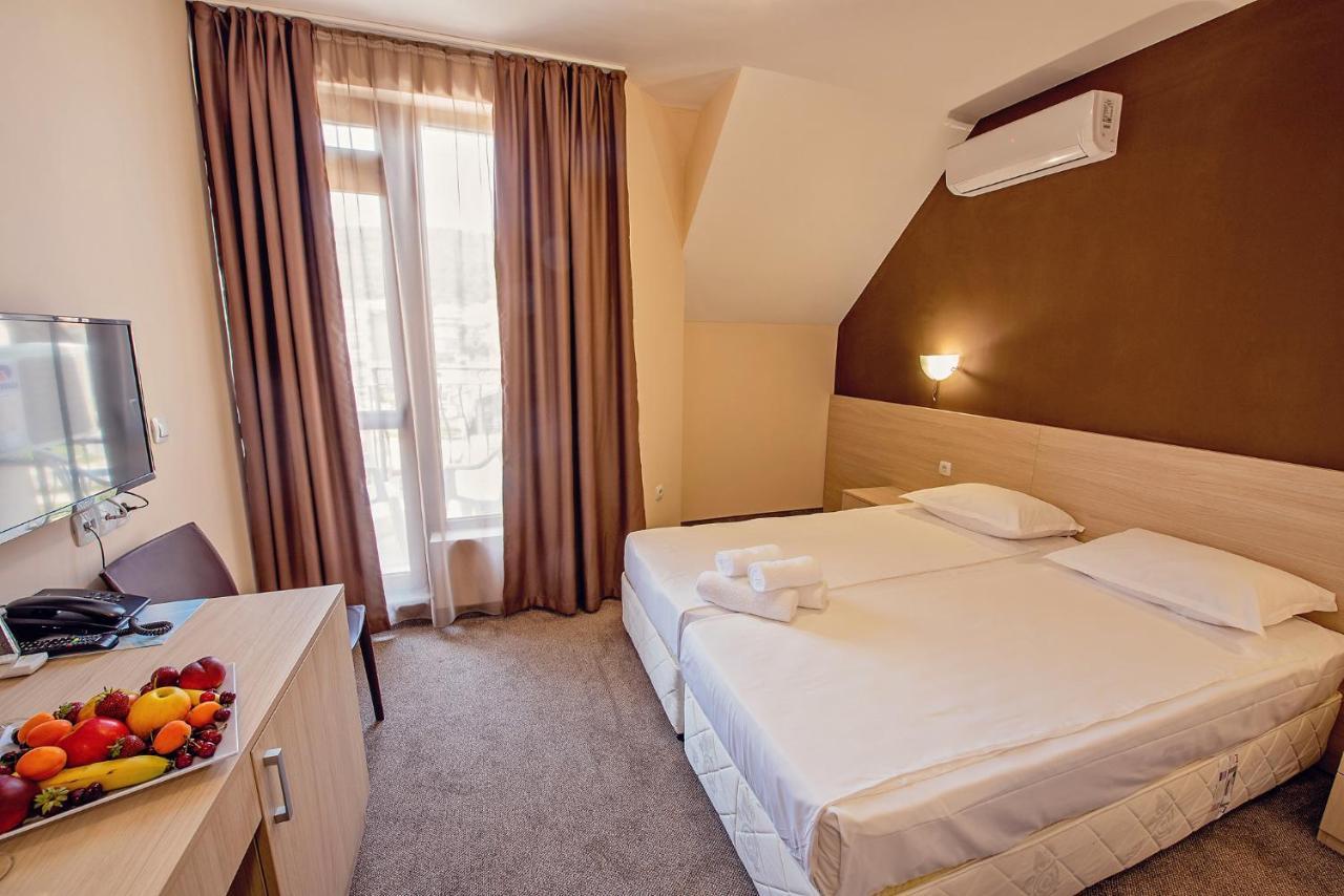 Hotel Santa Maria Obzor Exterior photo